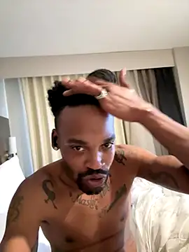 1BeautyN1Beast online show from 11/03/25, 07:26