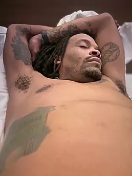 1BeautyN1Beast online show from 12/19/25, 03:46