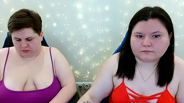 Snapshot of BeckyAndHellen chatting on 06/21/26, 09:12 BeckyAndHellen online show from 06/21/26, 09:12