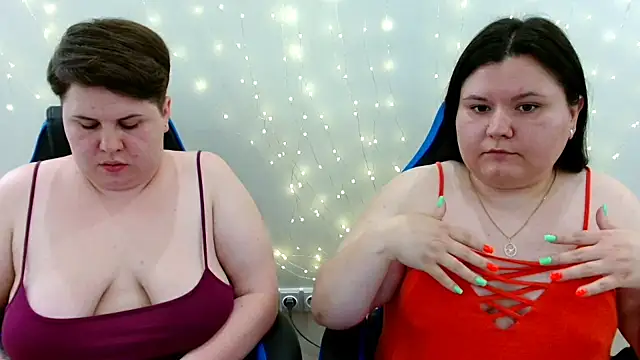 Snapshot of BeckyAndHellen chatting on 07/01/26, 02:51 BeckyAndHellen online show from 07/01/26, 02:51