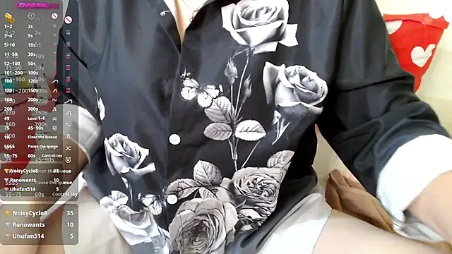 Snapshot of RoseStarr chatting on 03/08/25, 10:34 RoseStarr online show from 03/08/25, 10:34