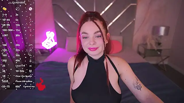 Snapshot of CarolinaDia chatting on 03/22/25, 11:42 CarolinaDia online show from 03/22/25, 11:42