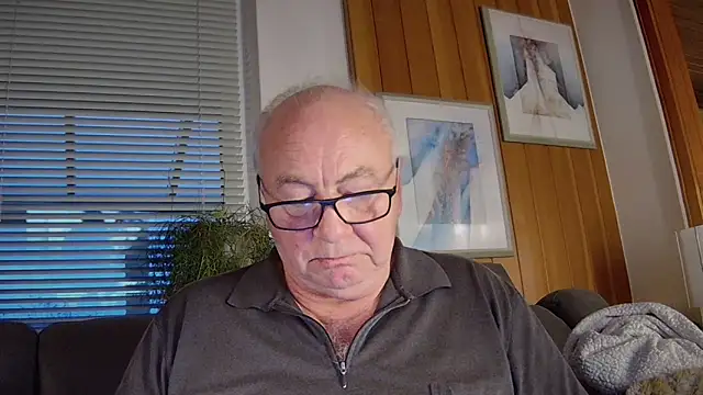 biggandybig online show from 11/24/25, 03:34