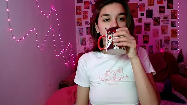 Celine Dionn online show from 12/14/24, 01:16