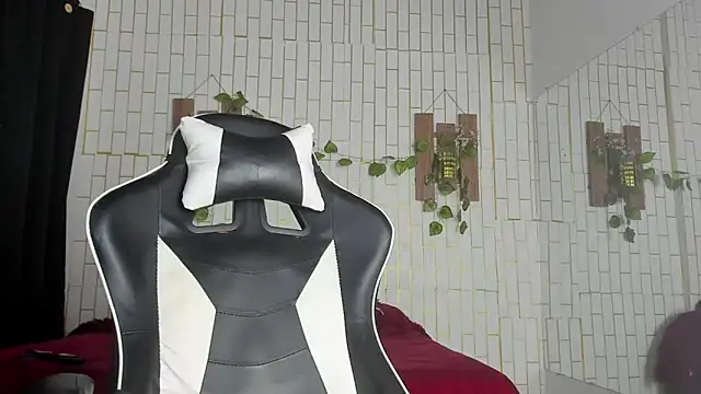 jacksson lawrence online show from 10/21/25, 11:38