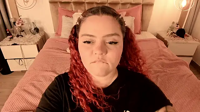 Twwiiggy online show from 02/26/25, 08:22