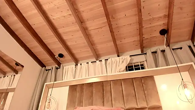 Twwiiggy online show from 02/27/25, 02:32