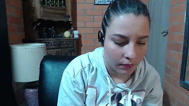 alexia 87 online show from 12/02/25, 11:11