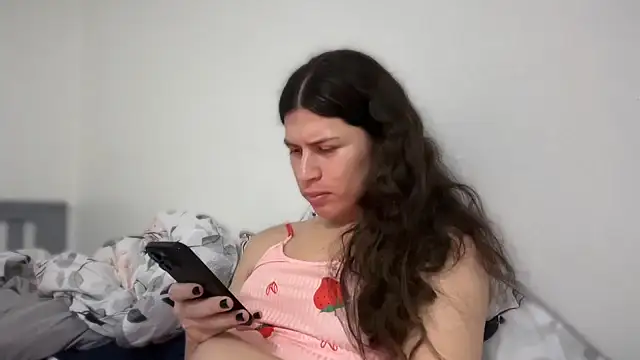 JaxcyVelez online show from 09/20/25, 10:44