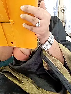 Divya girl online show from 12/22/25, 08:44