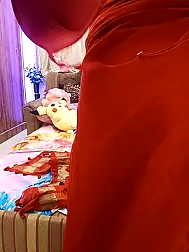 Divya girl online show from 04/20/26, 06:20