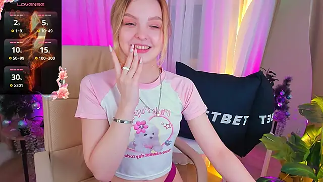 stay with alice online show from 12/14/24, 07:57