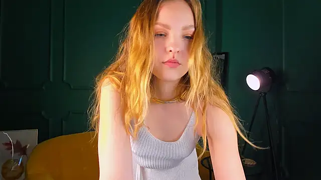 stay with alice online show from 10/14/25, 01:56