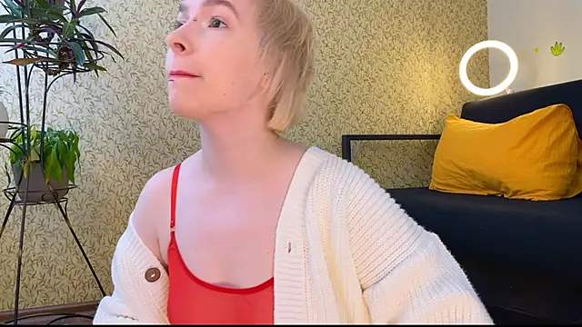 EmmyAmbros online show from 02/18/25, 09:54