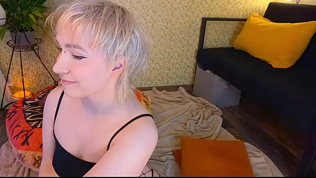 EmmyAmbros online show from 11/17/25, 07:41