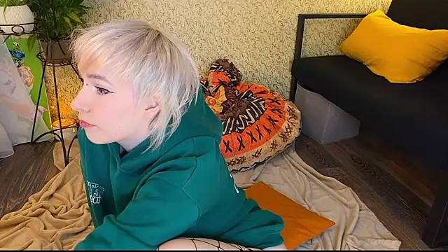 EmmyAmbros online show from 12/16/25, 09:58