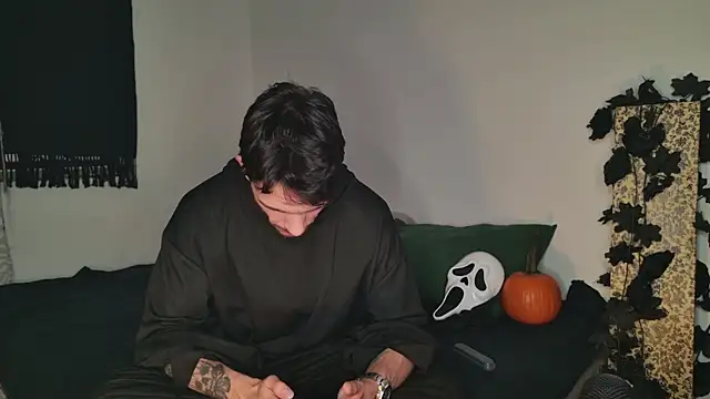 JackDesFeux online show from 10/28/25, 05:44