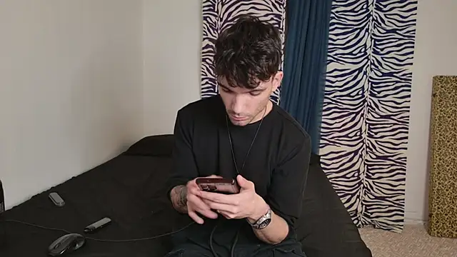 Snapshot of JackDesFeux chatting on 05/14/26, 04:41 JackDesFeux online show from 05/14/26, 04:41