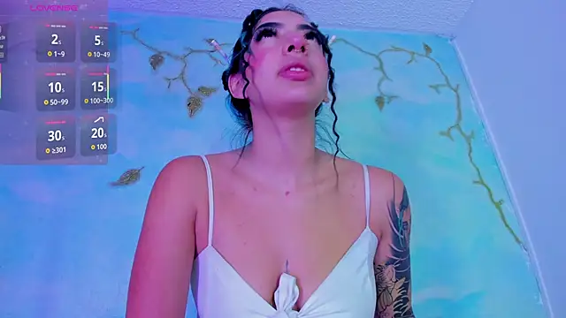 SaturnooStonee online show from 10/24/25, 06:43