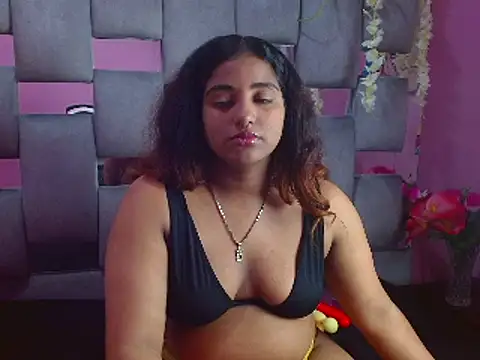 Sofia Hernandez  online show from 12/24/24, 11:49