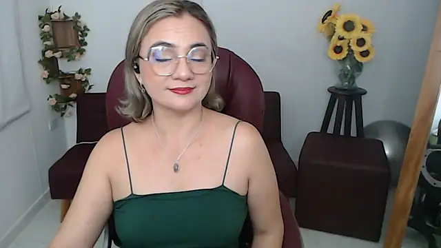 ana milf online show from 05/18/26, 01:39