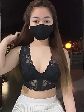 BabyThree  online show from 02/04/26, 02:45