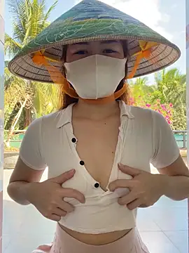 BabyThree  online show from 03/06/26, 08:11