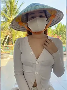 BabyThree  online show from 03/09/26, 08:51