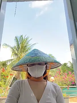 BabyThree  online show from 03/18/26, 08:39