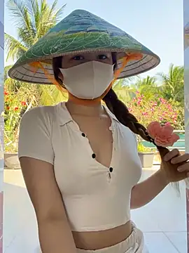 BabyThree  online show from 03/21/26, 08:41