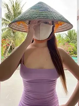 BabyThree  online show from 04/03/26, 07:50