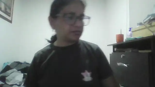 Snapshot of titssmall123 chatting on 02/02/26, 12:20 titssmall123 online show from 02/02/26, 12:20