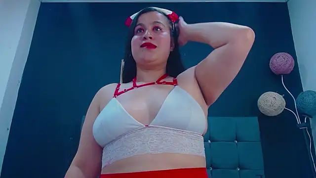 mia xx1 online show from 10/31/25, 02:56