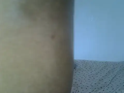 laetitia  online show from 09/24/25, 12:58