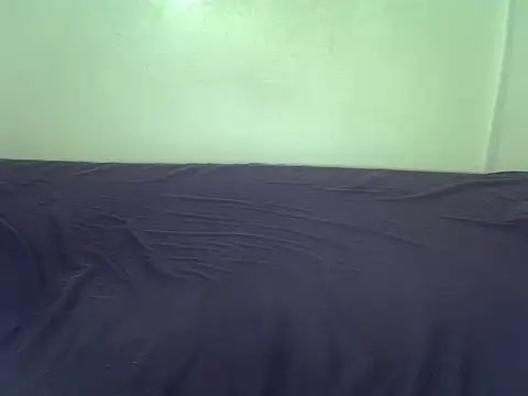 laetitia  online show from 11/26/25, 10:55