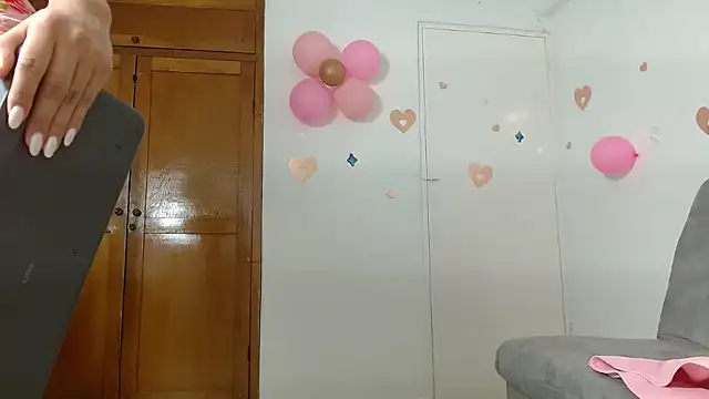 Snapshot of Baby_Lovehot_1 chatting on 07/13/26, 02:31 Baby Lovehot 1 online show from 07/13/26, 02:31