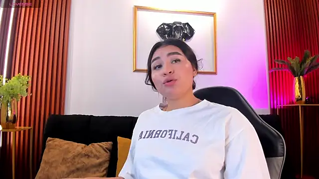 Zayda 1 online show from 10/06/25, 08:50