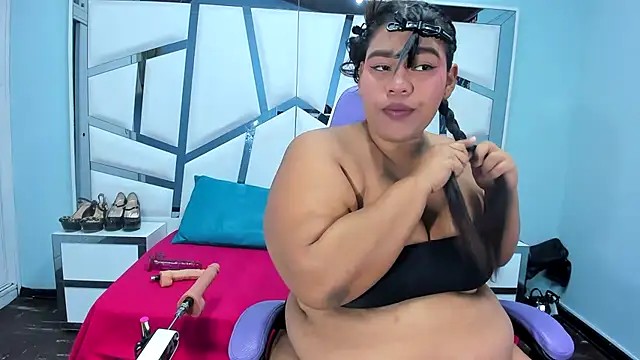 chanel hot 001 online show from 11/29/25, 04:15