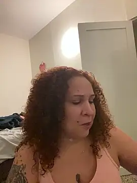 Snapshot of ladycreamypr2 chatting on 02/19/26, 03:24 ladycreamypr2 online show from 02/19/26, 03:24