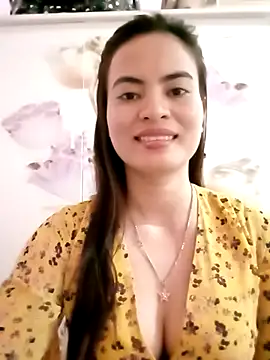 NgocQuyen2K online show from 03/22/25, 05:28