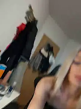 Liana Lou online show from 01/04/25, 02:56