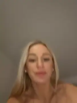 Liana Lou online show from 02/02/25, 09:23