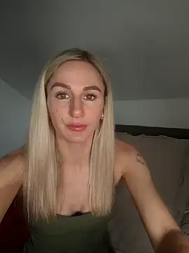 Liana Lou online show from 02/23/25, 11:11