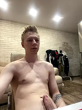 Snapshot of sladkiyoo chatting on 10/03/25, 08:44 sladkiyoo online show from 10/03/25, 08:44