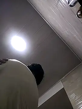 Snapshot of rebekka_simpson chatting on 10/29/25, 11:23 rebekka simpson online show from 10/29/25, 11:23