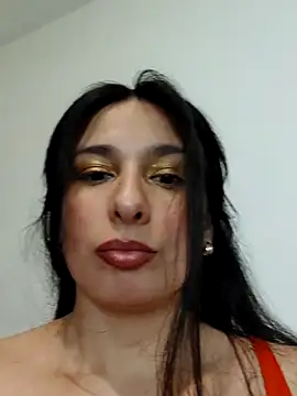 Snapshot of Bigyummmzul chatting on 12/20/24, 11:26 Bigyummmzul online show from 12/20/24, 11:26