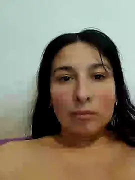 Snapshot of Bigyummmzul chatting on 12/24/24, 03:27 Bigyummmzul online show from 12/24/24, 03:27