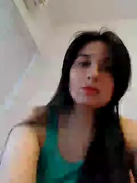 Snapshot of Bigyummmzul chatting on 01/11/25, 09:46 Bigyummmzul online show from 01/11/25, 09:46