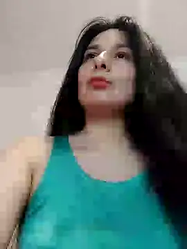 Snapshot of Bigyummmzul chatting on 02/02/25, 11:53 Bigyummmzul online show from 02/02/25, 11:53