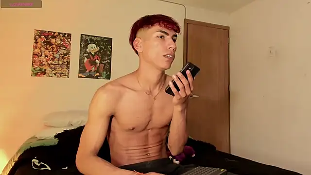 Snapshot of Teo_skinny chatting on 10/18/25, 07:14 Teo skinny online show from 10/18/25, 07:14